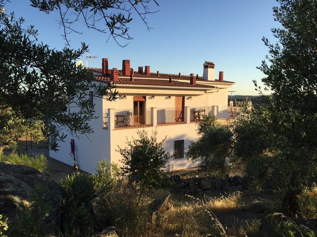 Flores Amarillas B&B Almoharin Eksteriør billede